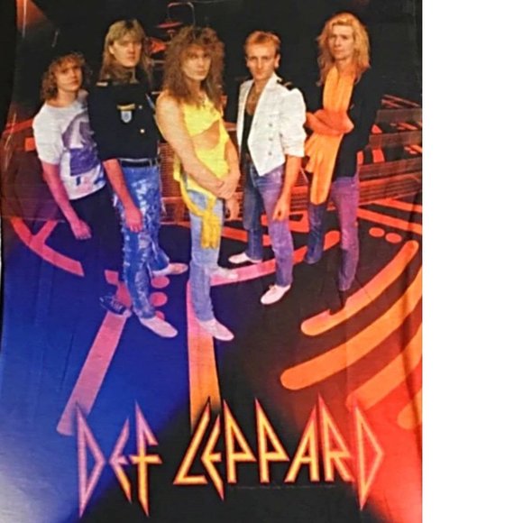 Def Leppard Live Dye Sublimiation metal rock Official T-Shirt XL NWT - Picture 2 of 2